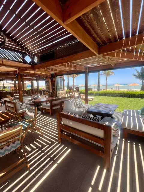 Indoor sea view